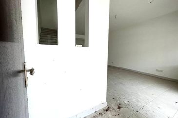 The Fern, Meridin East