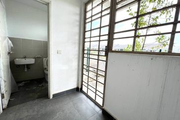 The Fern, Meridin East