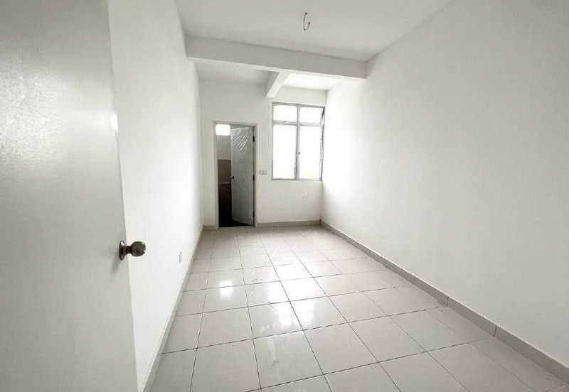 The Fern, Meridin East