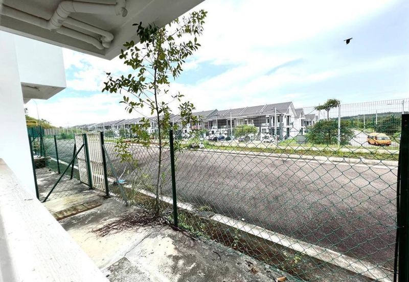 The Fern, Meridin East