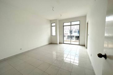 The Fern, Meridin East