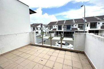 The Fern, Meridin East