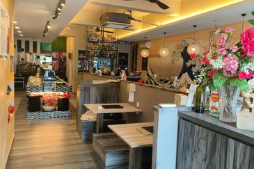 Taman Barsatu, Kulai, Johor , Double Storey Shop House End Lot For Sale 