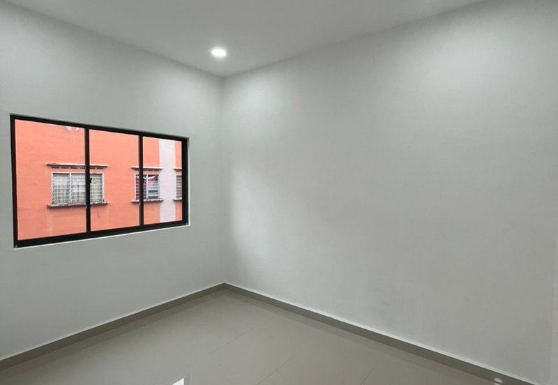 Taman Pulai Utama Flat