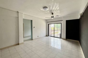 Mon Glori, , Bandar Baru Permas Jaya