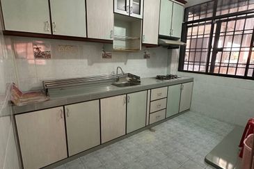 Taman Pulai Utama Flat