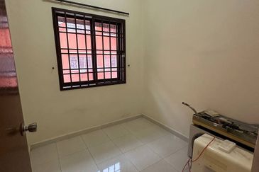 Taman Pulai Utama Flat