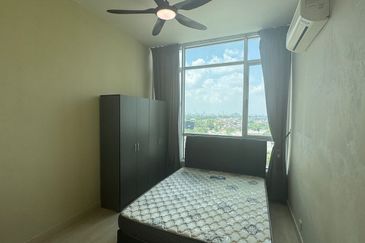 Dedaun Hijau (Greenfield Regency)