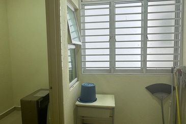 Dedaun Hijau (Greenfield Regency)