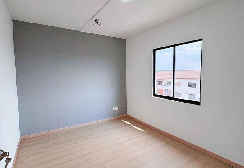 Flat Tasek 64, Bandar Baru Seri Alam