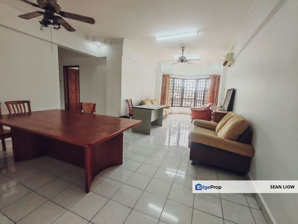 Dwi Mahkota Condominium, Johor Bahru, Johor , 4 bedroom 3 bathroom For Sale , Johor, Johor Bahru