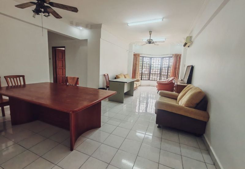 Dwi Mahkota Condominium