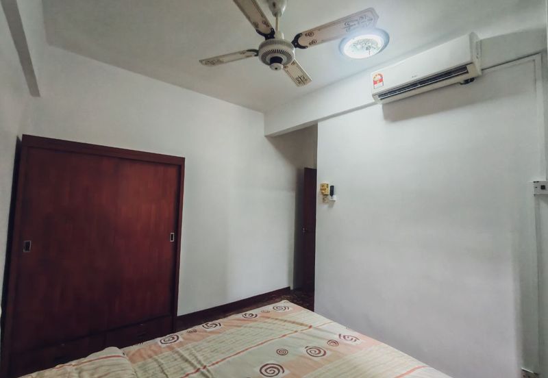 Dwi Mahkota Condominium