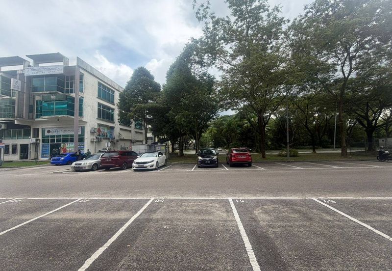 Pusat Perdagangan Danga Utama