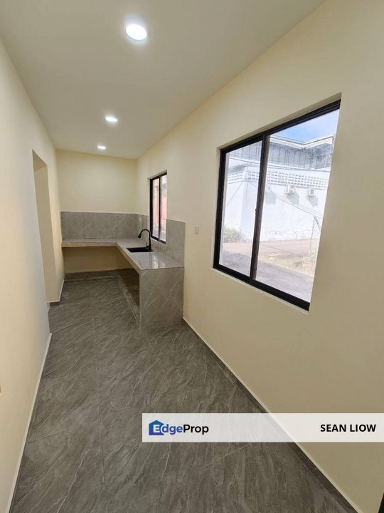 Taman Ungku Tun Aminah, Skudai, Johor , Single Storey Terrace House Endlot For Sale , Johor, Skudai
