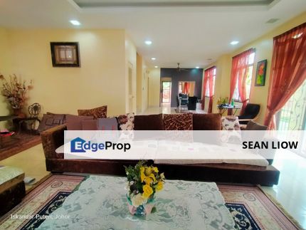 Iskandar Puteri , Double Storey Terrance House End lot for sale Full renovation with synthetic carpet grass Nearby Nusa Sentral, Horizon Hills, Bukit, Johor, 