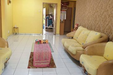 Lily & Jasmine Apartment