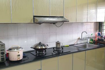 Lily & Jasmine Apartment