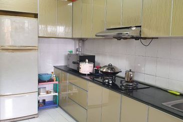 Lily & Jasmine Apartment