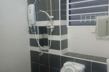 Seri Austin Luxury Apartment