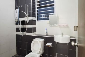 Seri Austin Luxury Apartment