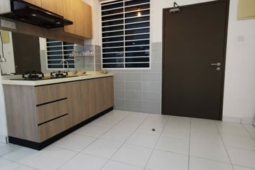 Seri Austin Luxury Apartment