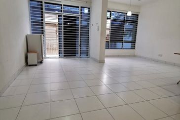 Seri Austin Luxury Apartment