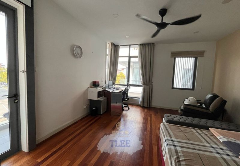 Broadleaf Residences, Hometree