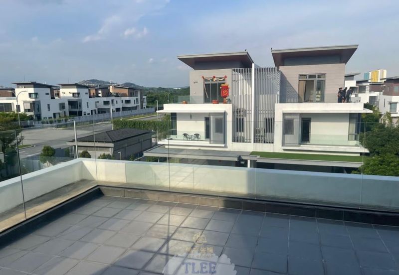 Broadleaf Residences, Hometree