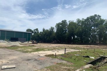 West Port, Pulau Indah