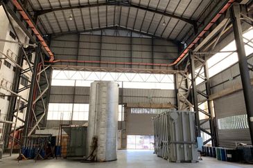 West Port, Pulau Indah