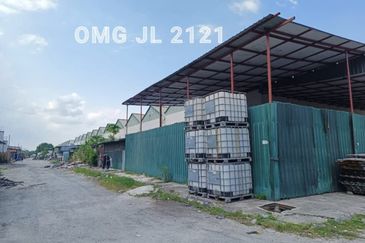 West Port, Pulau Indah