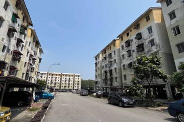 Flat Kelompok Camar (Port Klang)