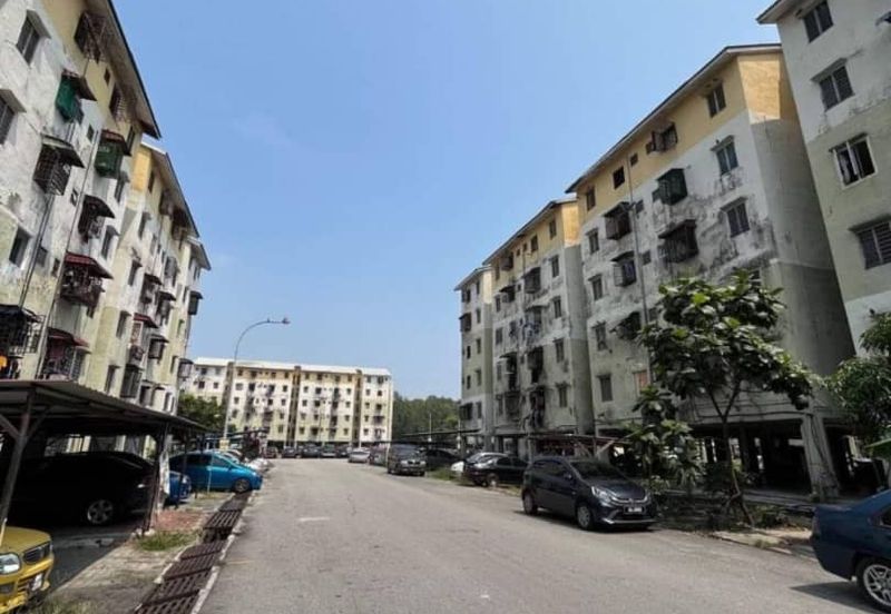 Flat Kelompok Camar (Port Klang)