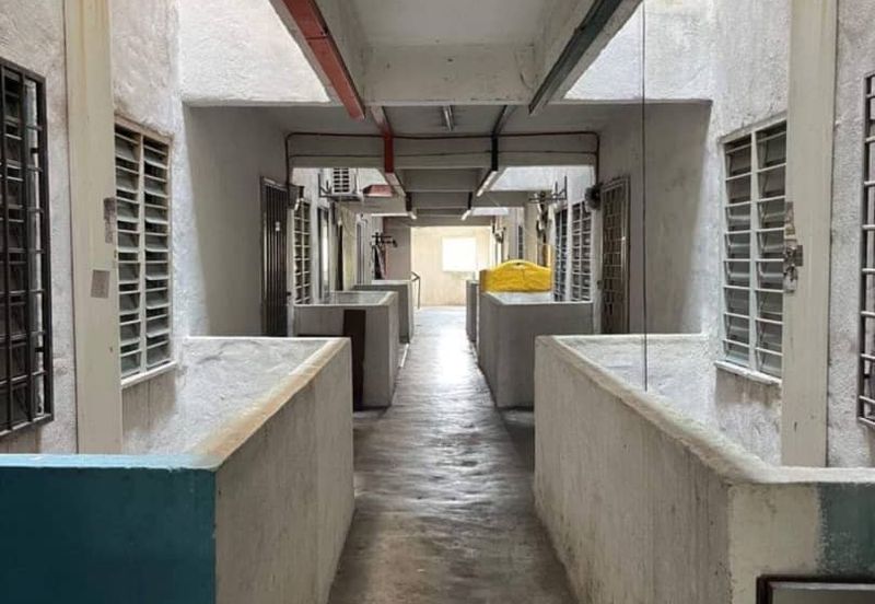 Flat Kelompok Camar (Port Klang)