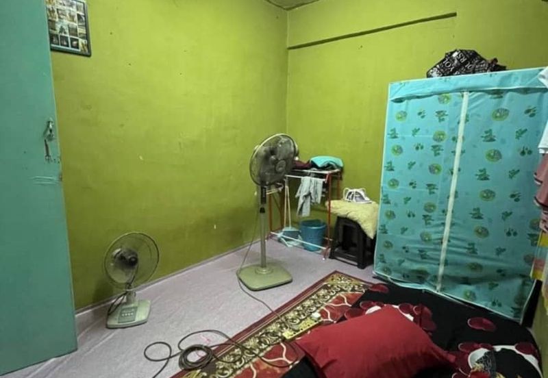 Flat Kelompok Camar (Port Klang)