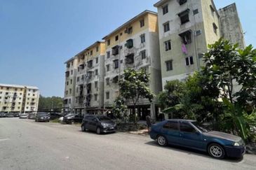 Flat Kelompok Camar (Port Klang)