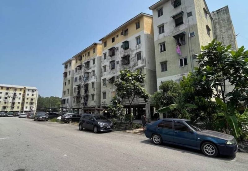 Flat Kelompok Camar (Port Klang)