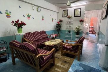 Flat Kelompok Camar (Port Klang)