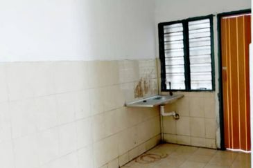 WTL Flat, Teluk Gong