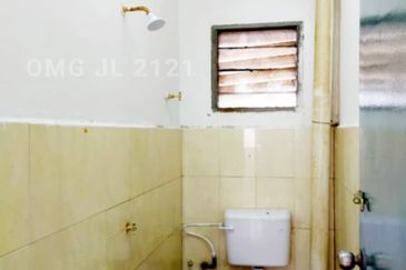 WTL Flat, Teluk Gong