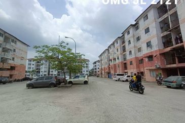 WTL Flat, Teluk Gong