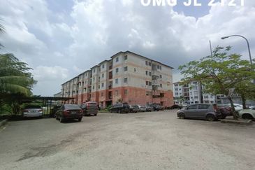 WTL Flat, Teluk Gong