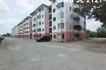 WTL Flat, Teluk Gong