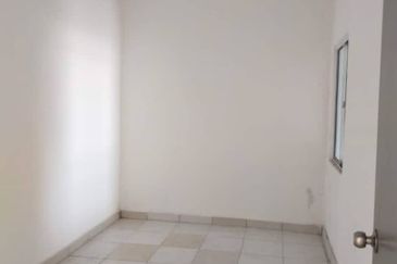 WTL Flat, Teluk Gong