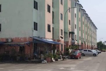 WTL Flat, Teluk Gong