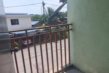 WTL Flat, Teluk Gong