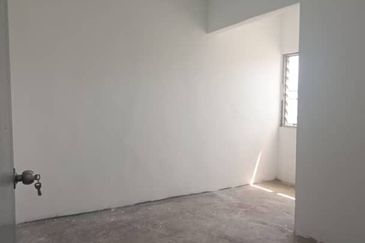 WTL Flat, Teluk Gong