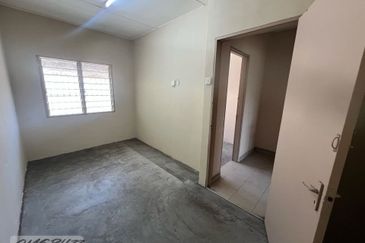 Taman Tepi Sungai ( Taman Teluk Pulai Indah )