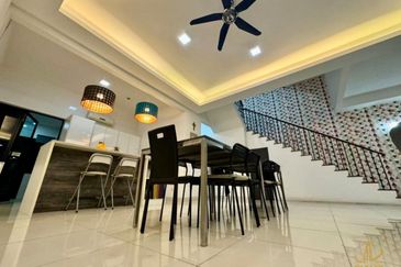 Duta Villa, Setia Alam